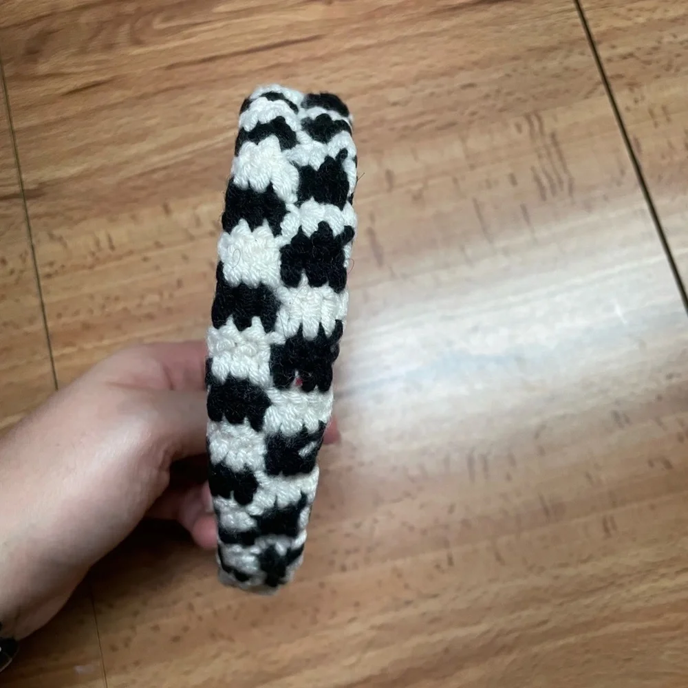 Black and White Checker Knit Headband